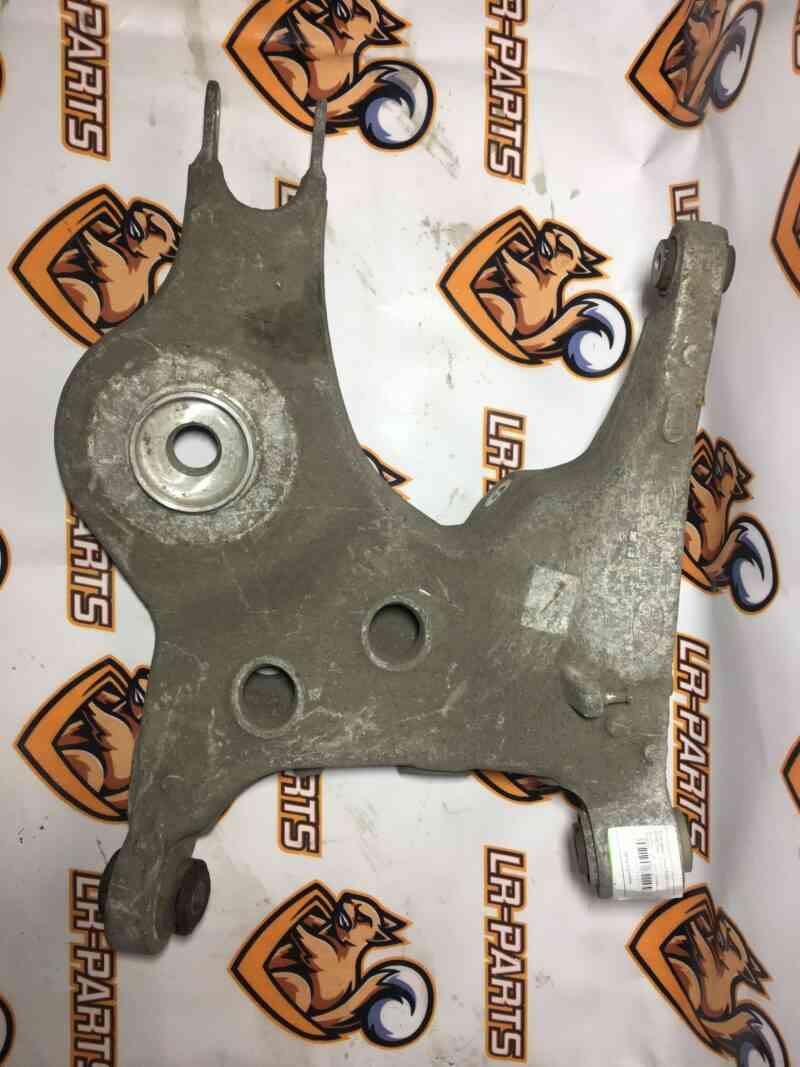 LR139498 Rear left lower lever Range Rover Sport L494 (2014-2022) Used cost 150 € in stock 1 pcs.