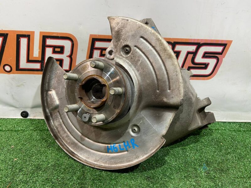 LR139876 Rear left axle 2020- Land Rover Discovery Sport L550 (2015-) Used cost 200 € in stock 2 pcs.