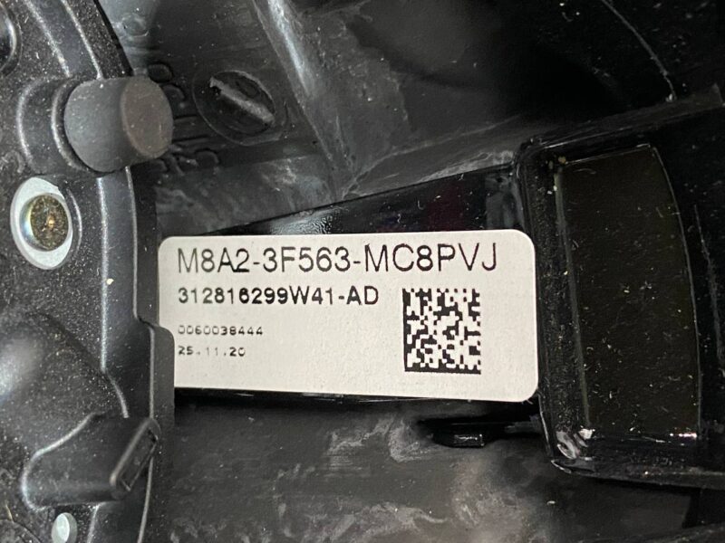 LR141687 Steering wheel under AIR BAG 2021- without heating Land Rover Discovery Sport L550 (2015-) USED cost 550 € in stock 1 pcs.