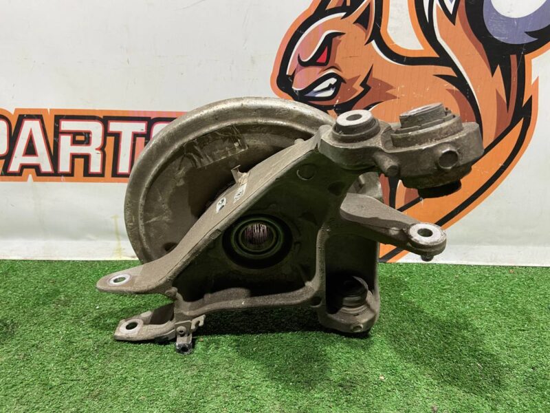 LR142579 Rear left axle Range Rover L405 (2013-2021) Used cost 300 € in stock 2 pcs.