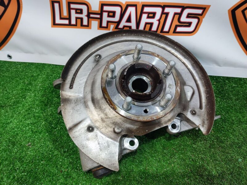 LR142581 Rear left axle Land Rover Discovery 5 L462 (2017-) Used cost 200 € in stock 6 pcs.
