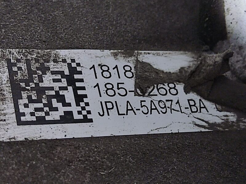 LR142581 Rear left axle Land Rover Discovery 5 L462 (2017-) Used cost 200 € in stock 6 pcs.