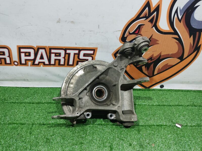 LR142581 Rear left axle Land Rover Discovery 5 L462 (2017-) Used cost 200 € in stock 6 pcs.