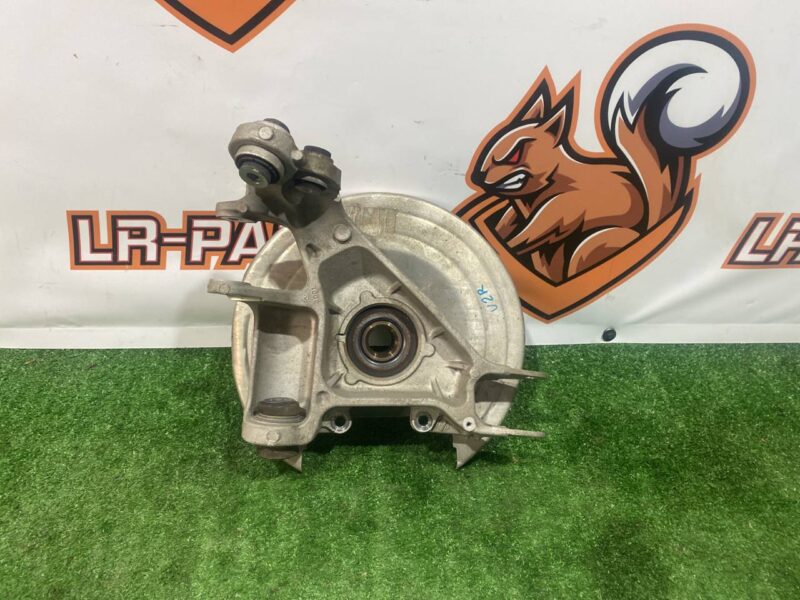 LR142583 Rear wheel knuckle right Range Rover Sport L494 Used cost 250 € in stock 2 pcs.