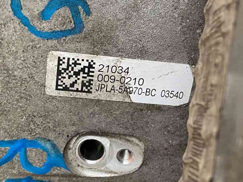 LR142583 Rear right axle Land Rover Discovery 5 L462 (2017-) Used cost 200 € in stock 2 pcs.
