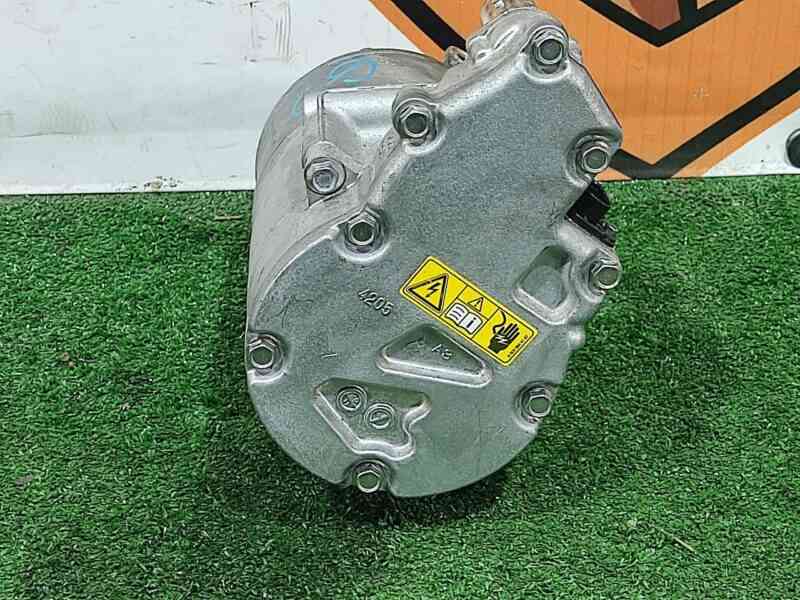 LR144595 Air conditioner compressor Range Rover Sport L494 (2014-2022) used cost 300 € in stock 1 pcs.