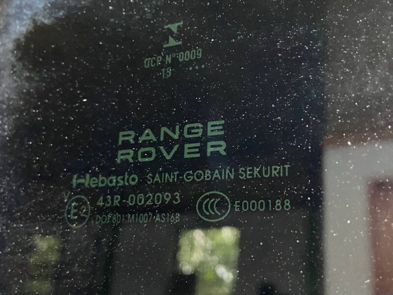 LR145002 Panoramic roof (3 parts) Range Rover L405 Used cost 1 000 € in stock 3 pcs.