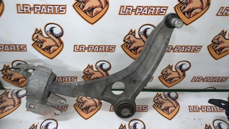 LR146038 Front left control arm Range Rover Evoque New L551 (2019-) Used cost 150 € in stock 1 pcs.
