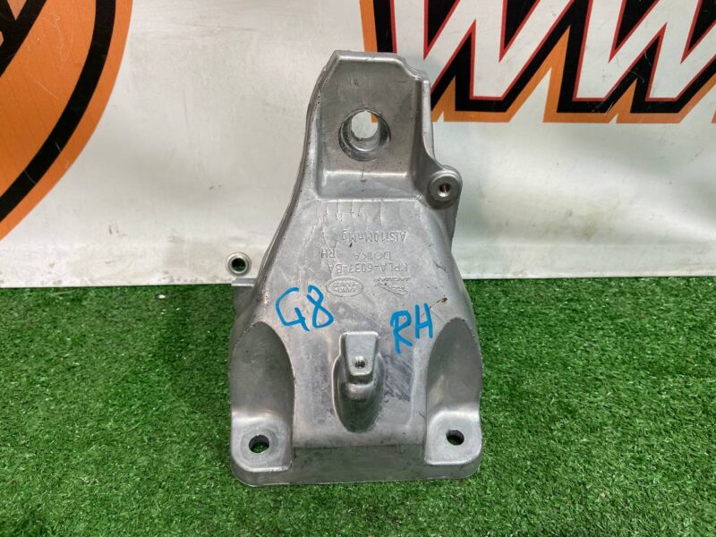 LR147913 Engine mounting bracket, right, Range Rover Sport L494 (2014-2022) used cost 80 € in stock 2 pcs.