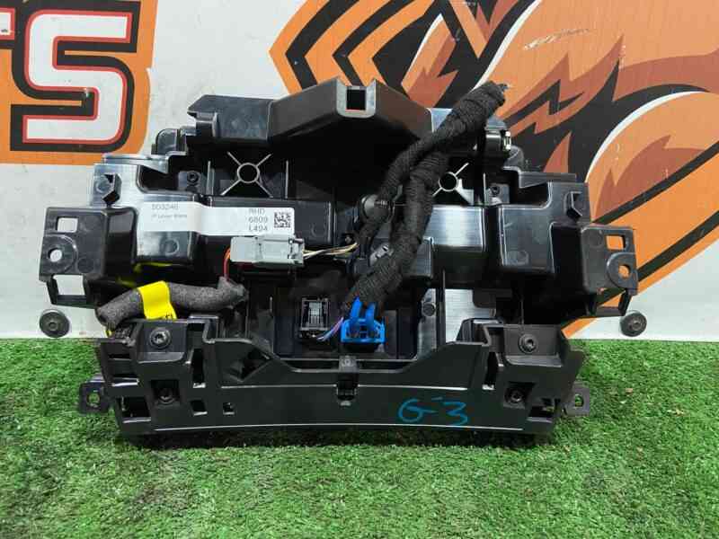 LR156766 Multimedia screen Range Rover Sport L494 (2014-2022) Used cost 400 € in stock 3 pcs.