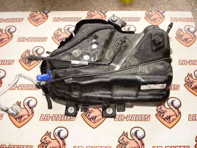 LR160433 Tank Adblue diesel fuel reagent Land Rover Discovery 5 L462 (2017-) Used - Image 17
