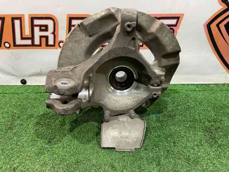 LR165681 Front right steering knuckle (trunnion) Land Rover Discovery Sport L550 (2015-) USED cost 350 € in stock 2 pcs.