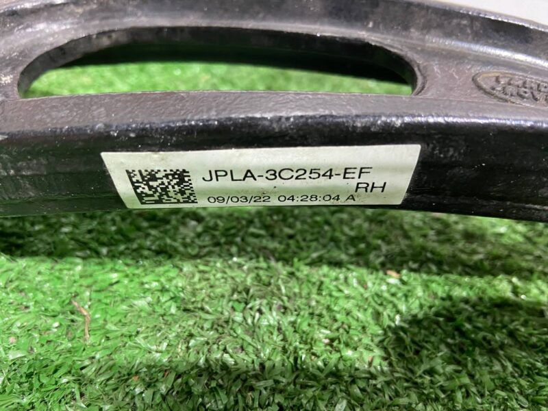 LR171072 Front right lower lever rest Range Rover Sport L494 (2014-2022) USED cost 121 € in stock 1 pcs.