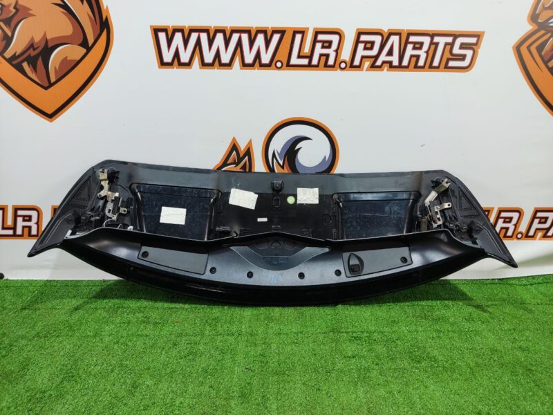 LR171764 Rear spoiler Range Rover Velar L560 (2018-) Used cost 300 € in stock 7 pcs.