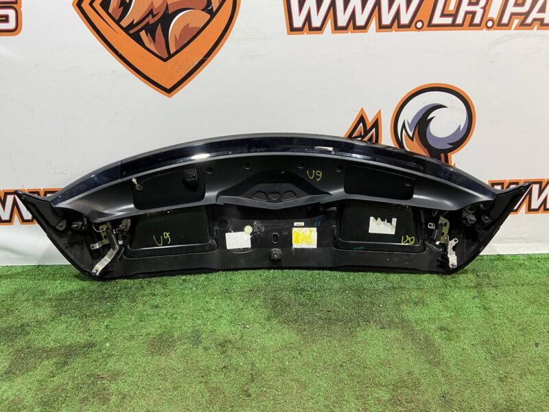 LR171764 Rear spoiler Range Rover Velar L560 (2018-) Used cost 300 € in stock 7 pcs.