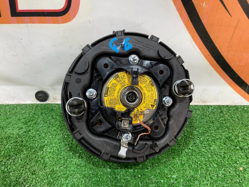T2H29924PVJ Airbag in steering wheel Jaguar F-Pace X761 (2017-) Used cost 200 € in stock 5 pcs.