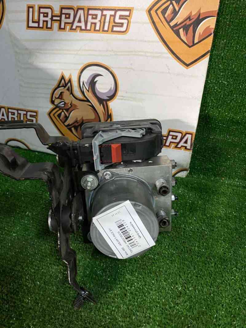 T2H37243 ABS unit Jaguar F-Pace X761 (2017-) USED - Image 13