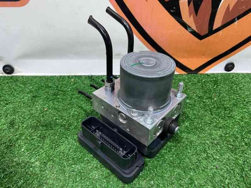 T2H37243 ABS unit Jaguar F-Pace X761 (2017-) USED cost 500 € in stock 4 pcs.