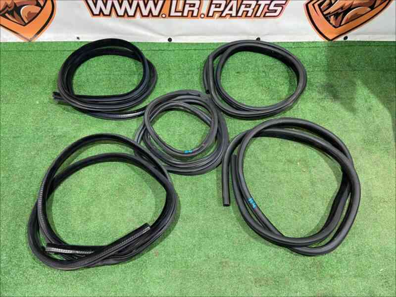 T2H48317 Used door rubber set for Jaguar XF X260 (2015-) cost 200 € in stock 1 pcs.