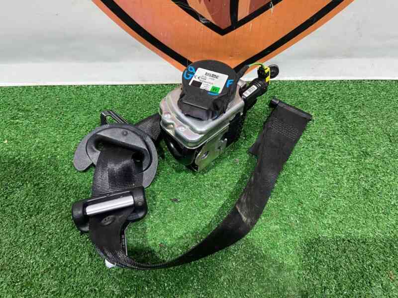 T4A11099PVJ Front right seat belt Jaguar F-Pace X761 (2017-) USED cost 100 € in stock 4 pcs.