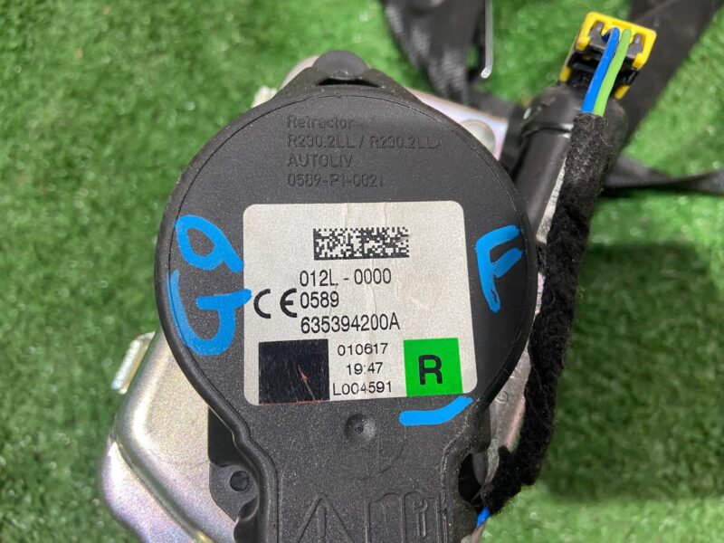 T4A11099PVJ Front right seat belt Jaguar F-Pace X761 (2017-) USED cost 100 € in stock 4 pcs.
