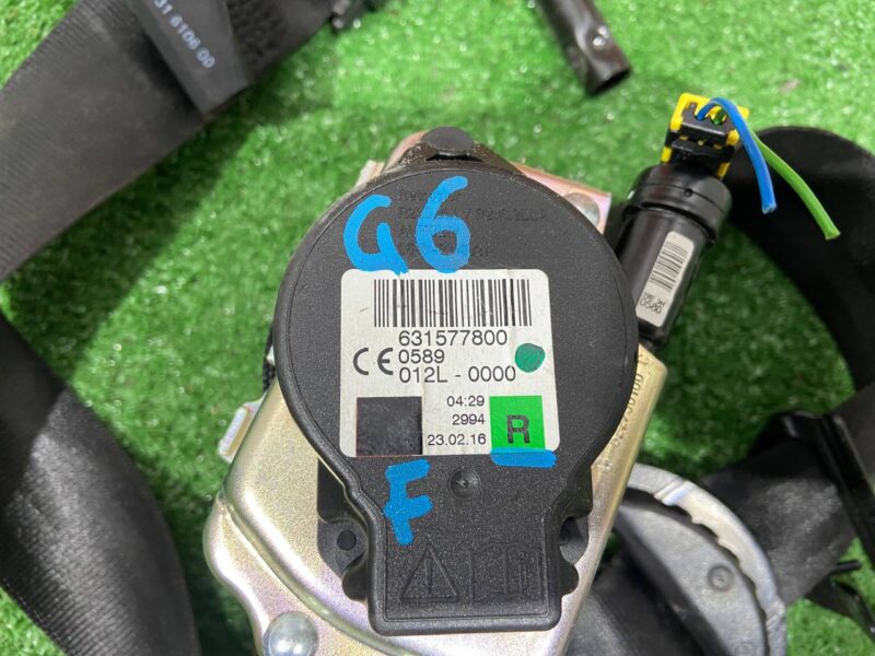 T4A11099PVJ Front right seat belt Jaguar F-Pace X761 (2017-) USED cost 100 € in stock 4 pcs.