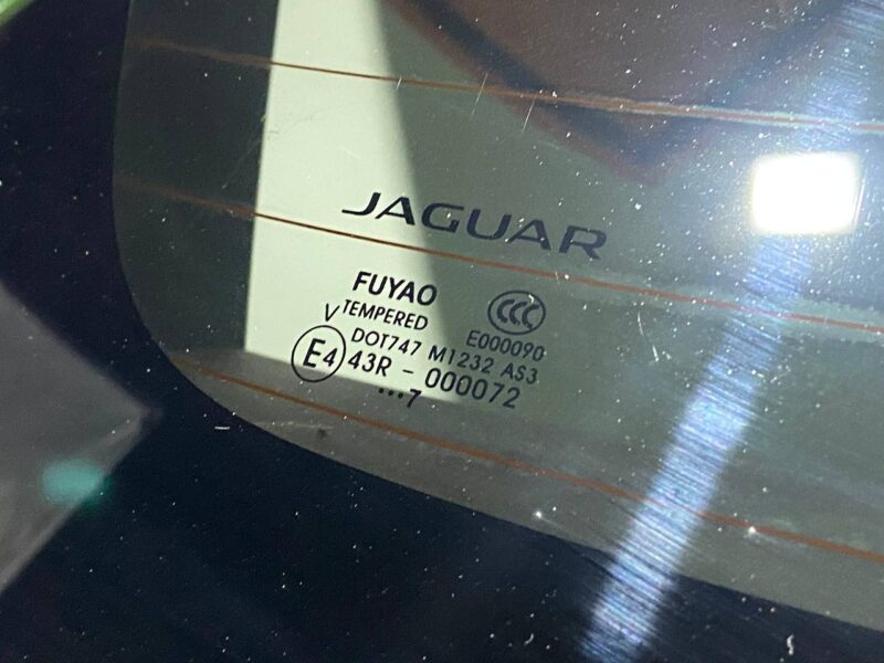 T4A13309LML Trunk lid Jaguar F-Pace X761 (2017-) Used - Image 15