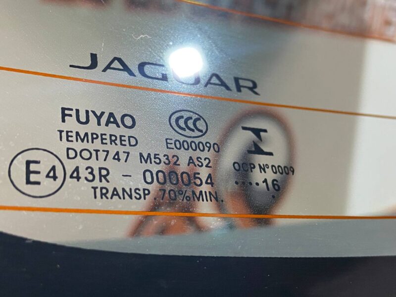 T4A13309LML Trunk lid Jaguar F-Pace X761 (2017-) Used - Image 18