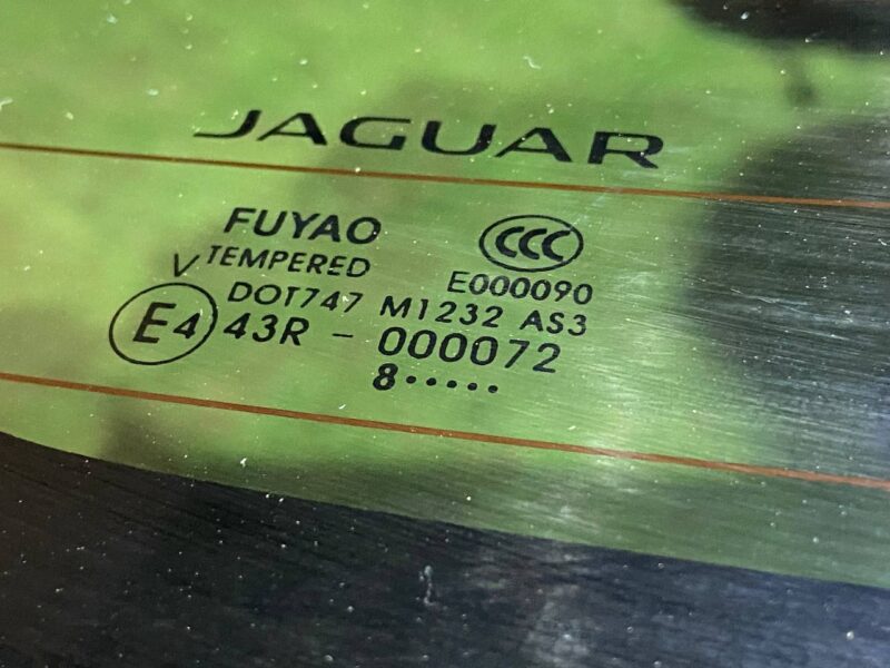 T4A13309LML Trunk lid Jaguar F-Pace X761 (2017-) Used cost 500 € in stock 9 pcs.