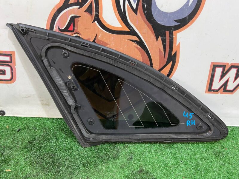 T4A13402 Side right rear glass for Jaguar F-Pace X761 (2017-) USED cost 200 € in stock 3 pcs.