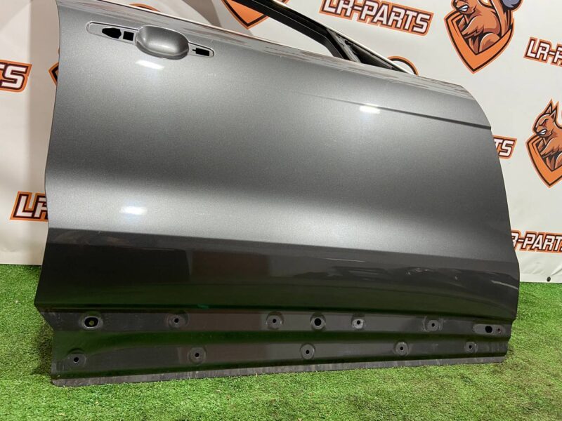 T4A1368 Door front right Jaguar F-Pace Used cost 540 € in stock 4 pcs.