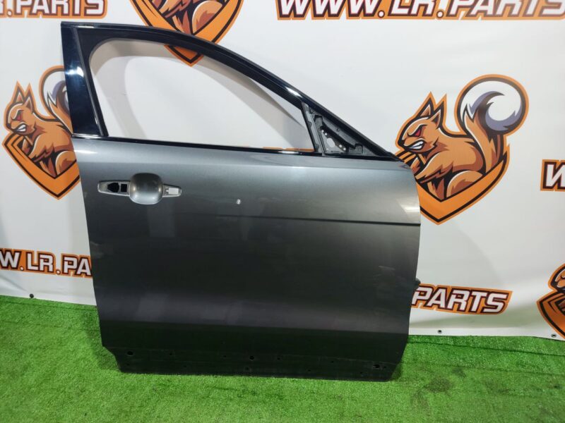 T4A1368 Door front right Jaguar F-Pace Used cost 540 € in stock 4 pcs.