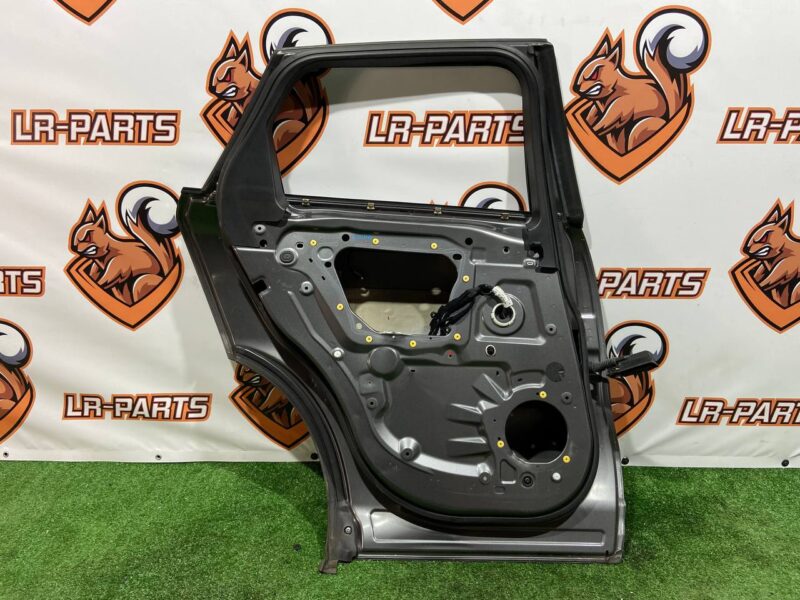 T4A1371 door rear left Jaguar F-Pace Used cost 400 € in stock 1 pcs.