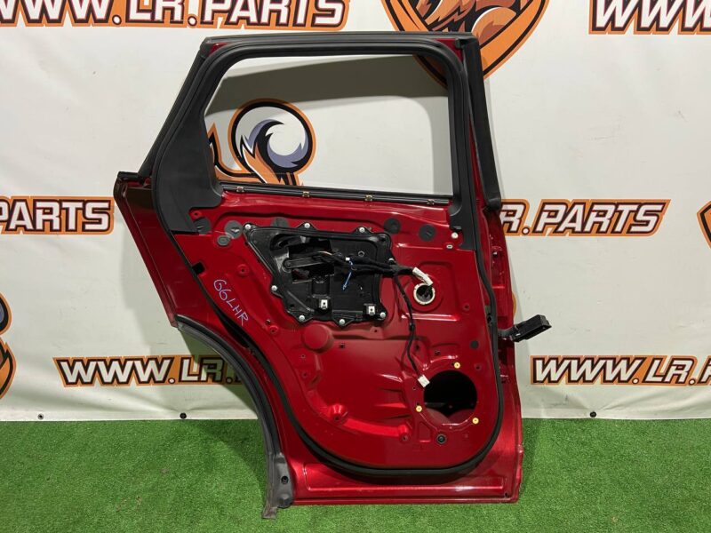 T4A1371 door rear left Jaguar F-Pace Used cost 400 € in stock 1 pcs.