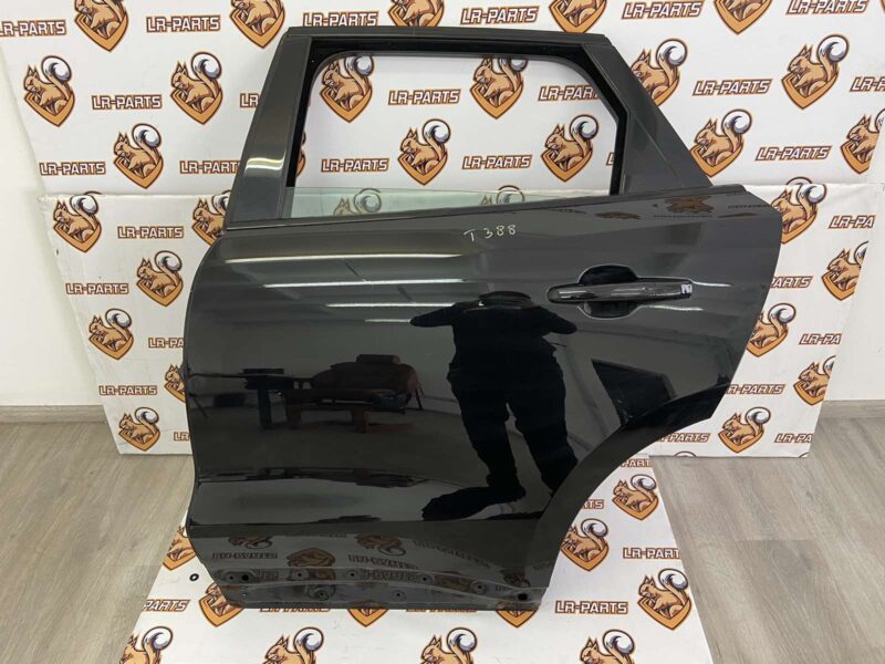 T4A1371 door rear left Jaguar F-Pace Used cost 400 € in stock 1 pcs.