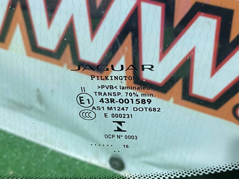 T4A33033 Windshield athermal, heated Jaguar F-Pace X761 (2017-) Used cost 500 € in stock 3 pcs.