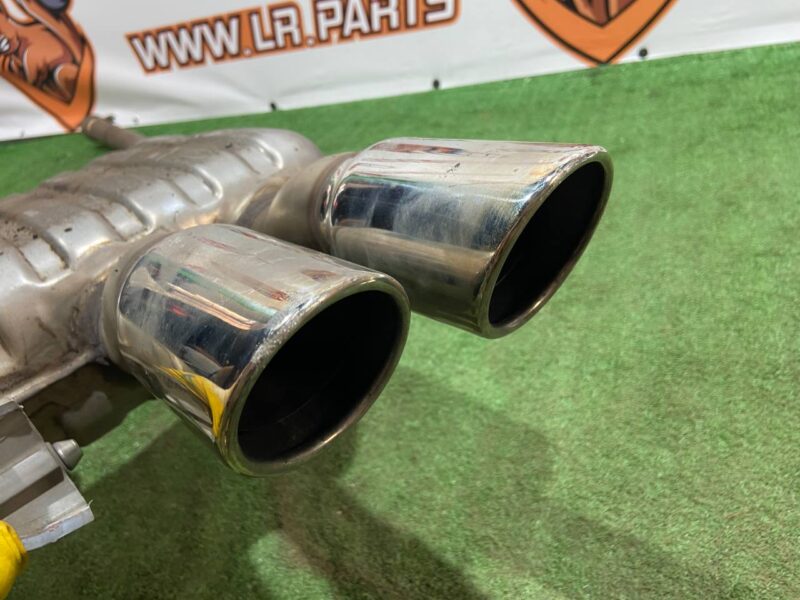 T4A33323 Muffler dual pipe with tips Jaguar F-Pace X761 (2017-) USED cost 200 € in stock 5 pcs.