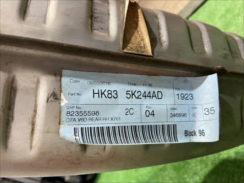 T4A37833 Silencer assembly 3.0TD Jaguar F-Pace X761 (2017-) used cost 700 € in stock 2 pcs.