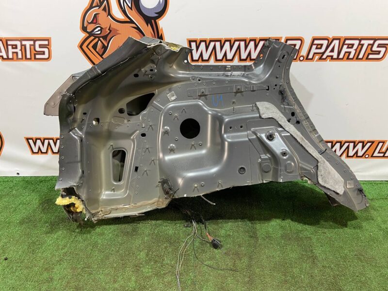 T4A9301 Quarter rear left Jaguar F-Pace X761 (2017-) Used cost 500 € in stock 5 pcs.