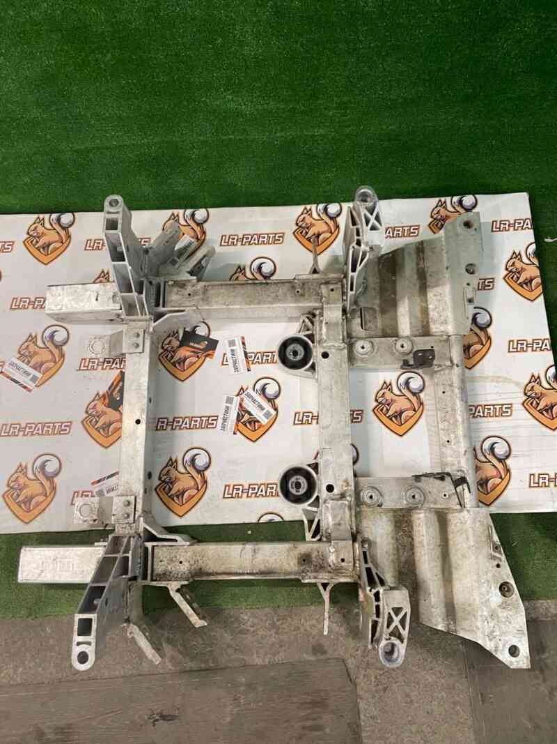 T4K1762 Front suspension beam Jaguar I-Pace X590 (2018-) Used cost 1 150 € in stock 3 pcs.