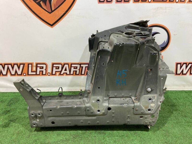 T4K7286 Side member right Jaguar I-Pace (2018-) used cost 500 € in stock 2 pcs.