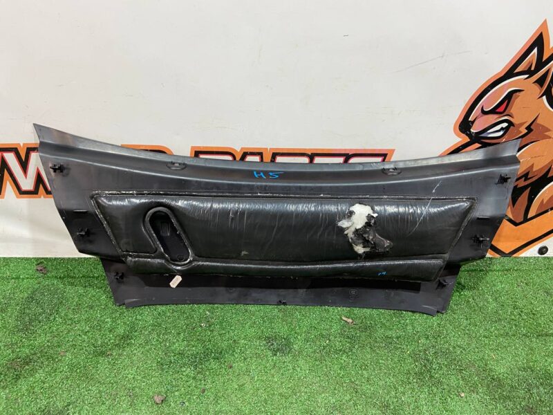 T4K9993 Rear hood trunk trim Jaguar I-Pace (2018-) USED cost 60 € in stock 7 pcs.