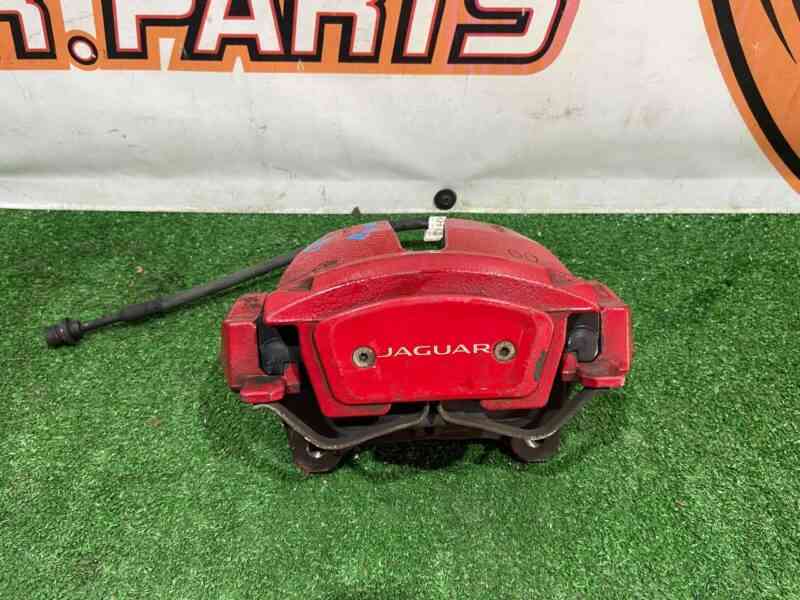T4N7530 Front right red caliper Jaguar F-Pace X761 (2017-) USED cost 145 € in stock 3 pcs.