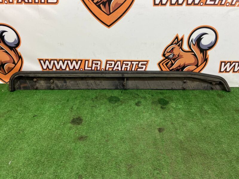 VPLRP0347 Stationary running boards Land Rover Discovery 5 L462 (2017-) Used cost 470 € in stock 1 pcs.