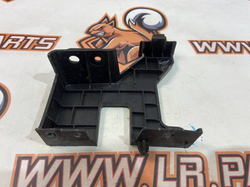 XR858871 Bracket rear protection Jaguar I-Pace (2018-) used cost 15 € in stock 1 pcs.