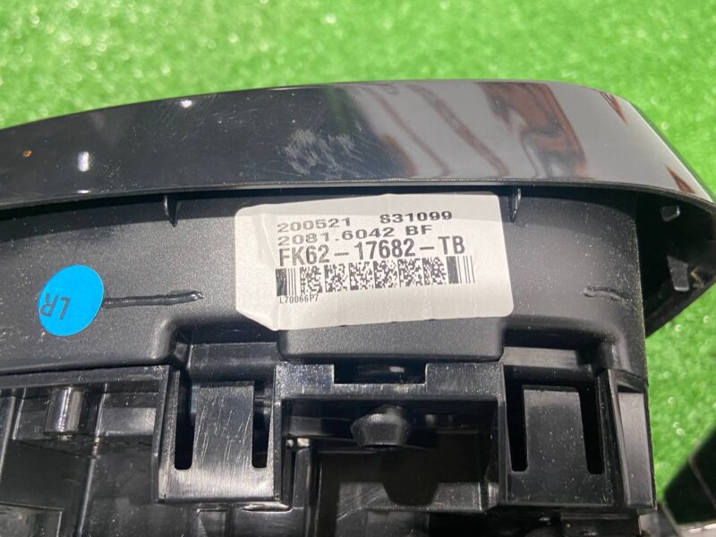 LR065388 Right exterior mirror without camera, with dead zones RANGE ROVER SPORT (L494) 2013- Used cost 600 € in stock 1 pcs.