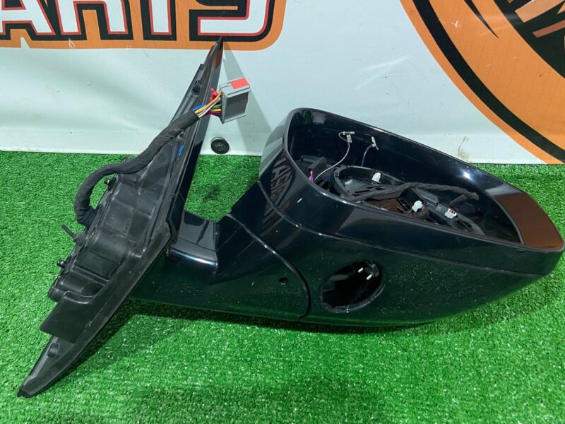 LR065388 Right exterior mirror without camera, with dead zones RANGE ROVER SPORT (L494) 2013- Used cost 600 € in stock 1 pcs.