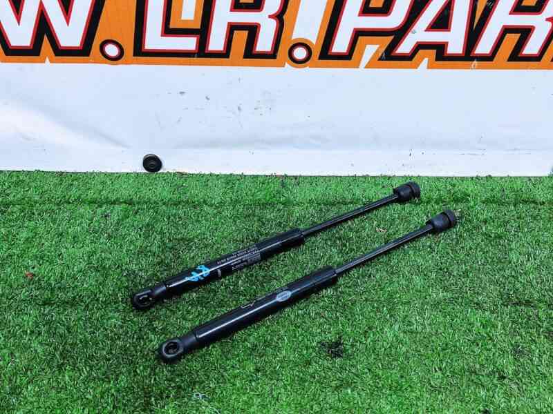 LR025400 Hood shock absorber RANGE ROVER EVOQUE L538 2011-2018 Used cost 10 € in stock 6 pcs.