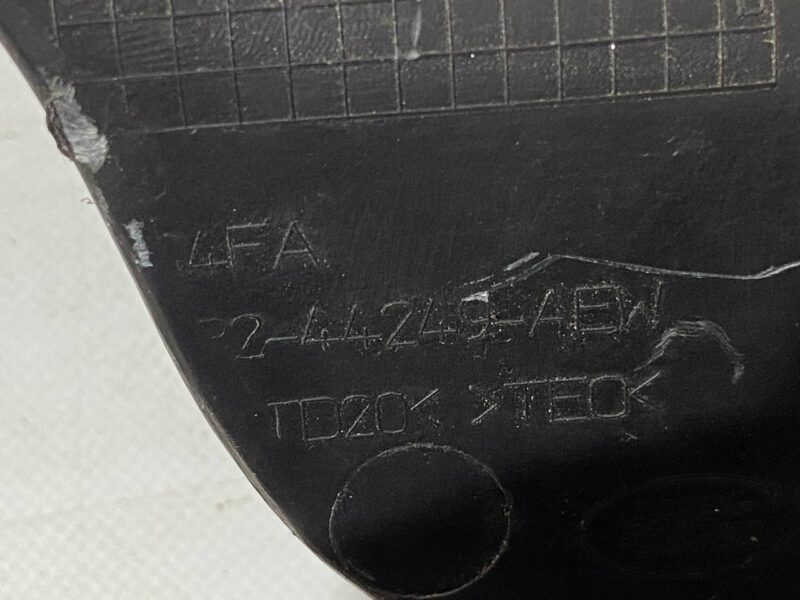 LR027235 Hinge cover lyada left Range Rover Evoque L538 (2012-2018) used cost 8 € in stock 2 pcs.