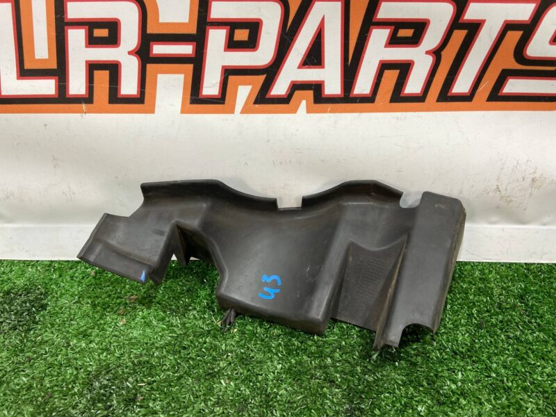 LR033399 Ventilation deflector right Range Rover L405 (2013-2021) Used cost 15 € in stock 3 pcs.